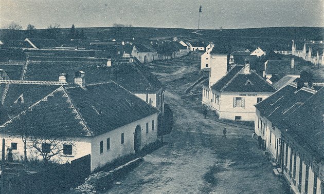 Snímek Staré Øíše vznikl nìkdy v roce 1899 v øídce užívané technice kyanotopie,...