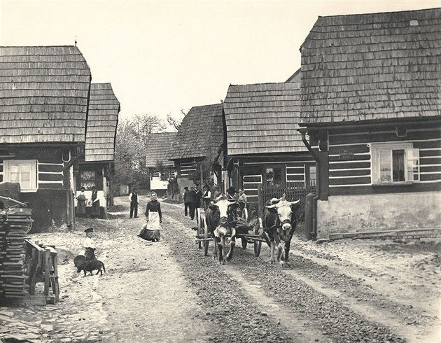 Zvìdavá ulièka v Jilemnici v roce 1907
