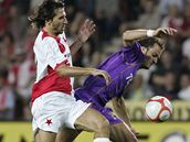 Slavia - Fiorentina: Krajèík
(vlevo) stíhá Gilardina