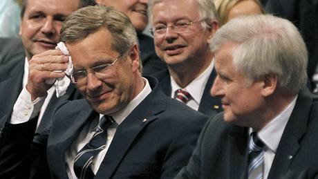 Novým nìmeckým prezidentem byl zvolen kandidát vládní koalice Christian Wulff. (30. èervna 2010)