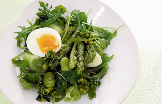 Zelený salát s chøestem a vejcem