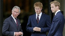 Princ Charles a jeho synové Harry a William