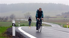 Mezi Solnicí a závodem Škoda Auto v Kvasinách vznikla pøíjezdová silnice pro...