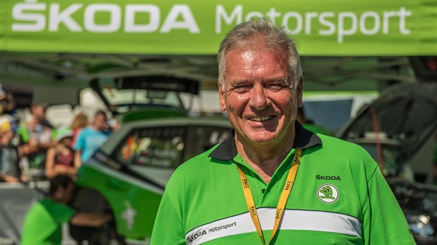 Na Barum Czech Rally dorazil i bývalý pøedseda pøedstavenstva automobilky Škoda Auto Vratislav Kulhánek, který je nyní poradcem týmu Škoda Motorsport.