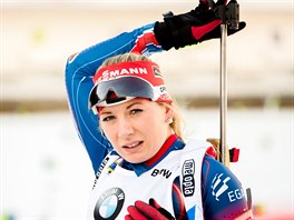Lucie Charvátová pøi nástøelu na hromadný závod v Pokljuce.