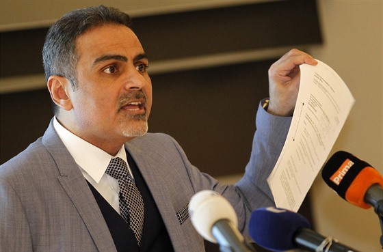 Íránec Shahram Abdullah Zadeh veøejnì obvinil státní zástupce a soudce, že...