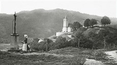 Pohled na Valtíøov nedaleko Ústí nad Labem. Kolem roku 1905. Autorem snímku je...