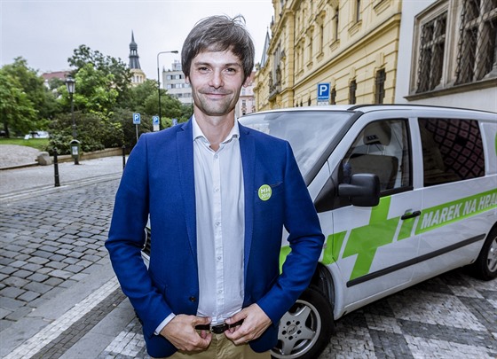 Ètyøicetiletý uèitel a lékaø Marek Hilšer, který sbírá podpisy, aby se ucházel o zvolení prezidentem Èeské republiky