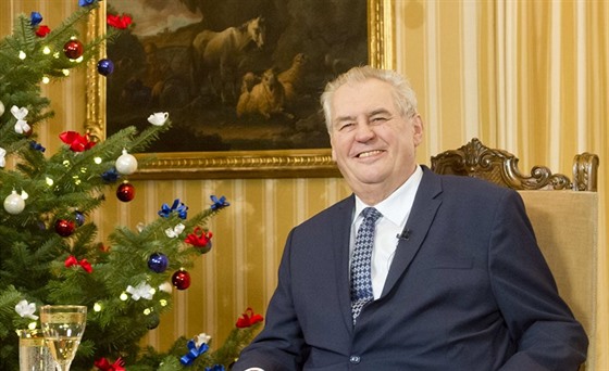 Prezident Miloš Zeman pøed svým tradièním vánoèním poselstvím na zámku v Lánech...