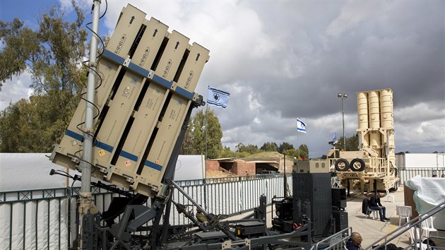 Izraelský protiraketový obranný systém zvaný Davidùv prak, který vyvinul ve spolupráci se Spojenými státy (2. dubna 2017)