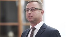 Pøed komisí hovoøil i nejvyšší státní zástupce Pavel Zeman (29. srpna 2017).