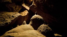Bozkovské dolomitové jeskynì lákají do svých chodeb návštìvníky už témìø pùl...