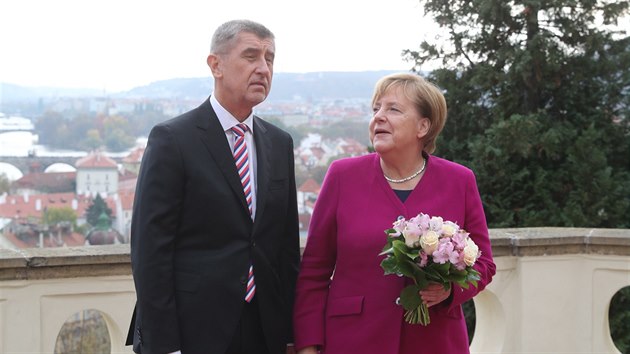 Premiér Andrej Babiš pøivítal v pražské Kramáøovì vile nìmeckou kancléøku Angelu Merkelovou. (26. øíjna 2018)