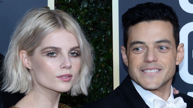 Partneøi Lucy Boyntonová a Rami Malek na pøedávání Zlatých glóbù (6. ledna 2018, Beverly Hills, Hollywood)