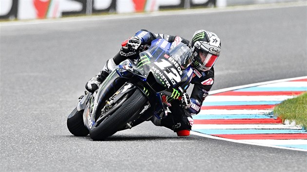 Maverick Viñales z týmu Monster Energy Yamaha bìhem kvalifikace na MotoGP v Brnì.