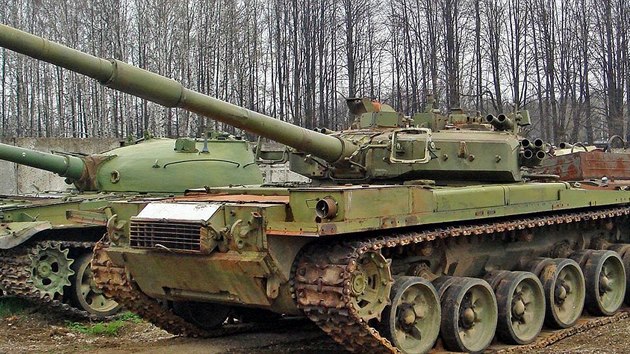 Tank Objekt 187 (vìž je otoèena dozadu). Tøetí prototyp s nejvýkonnìjším...