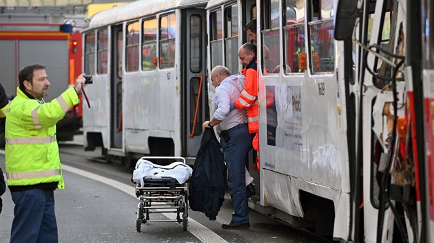 V brnìnské Køížové  ulici se 17. února 2020 srazily dvì tramvaje, nehoda je se zranìním. Mìstská hromadná doprava je v místì pøerušená, omezení se dotklo šesti linek.