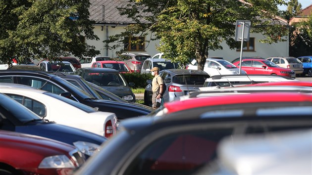 Havlíèkobrodská nemocnice ve svém areálu nabízí celkem 224 parkovacích míst. Od poèátku letošního roku jsou zpoplatnìná.