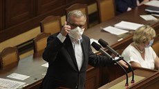Miroslav Kalousek hovoøí na mimoøádném jednání Poslanecké snìmovny. (16. záøí...