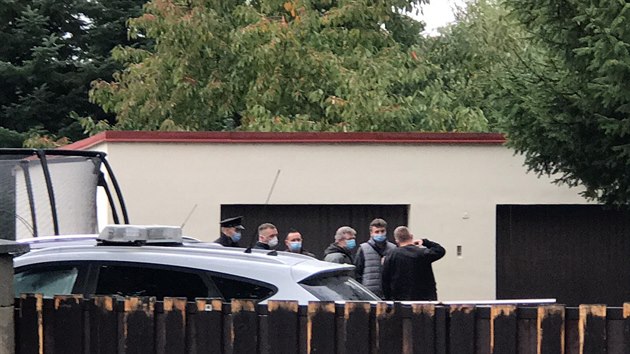 Policie vyšetøuje pobodání v Petrovì u Prahy (16.10. 2020)