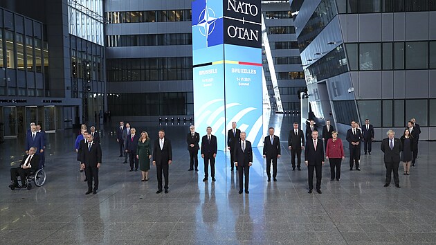 Spojenci mají na summitu v Bruselu pøijmout novou ambiciózní koncepci NATO 2030, která zahrnuje spektrum opatøení a krokù k tomu, aby Aliance mohla v budoucnu èelit novým hrozbám a výzvám. (14. èervna 2021)