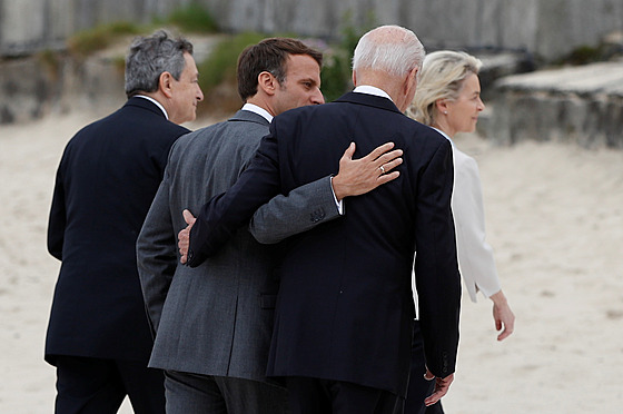 Emmanuel Macron a Joe Biden na summitu G7 (11. èervna 2021)