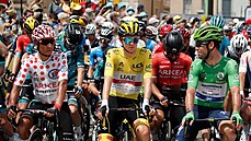 Držitelé speciálních dresù pøed startem 14. etapy Tour de France.