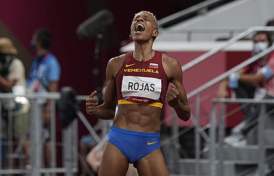 Yulimar Rojasová z Venezuely se raduje z olympijského zlata i svìtového rekordu...