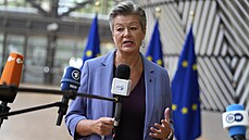 Eurokomisaøka Ylva Johanssonová vyzvala èlenské státy, aby jednaly rychle a...