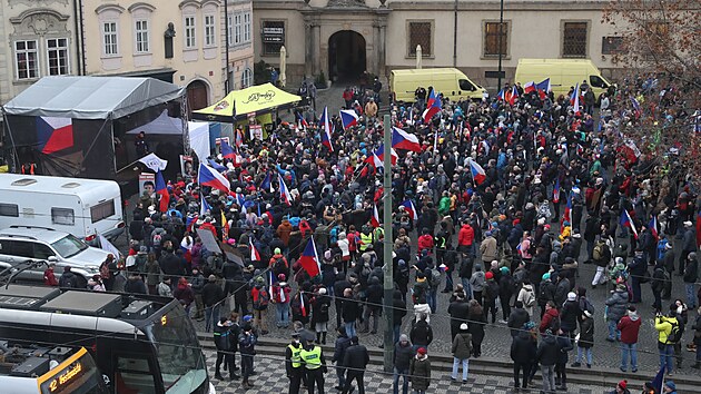 Odpùrci pandemického zákona protestují v Praze. (25. ledna 2022)