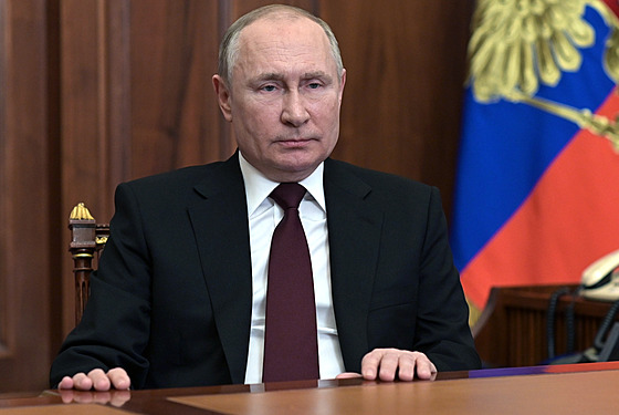 Putin uznal nezávislost Luhanské lidové republiky a Donìcké lidové republiky....