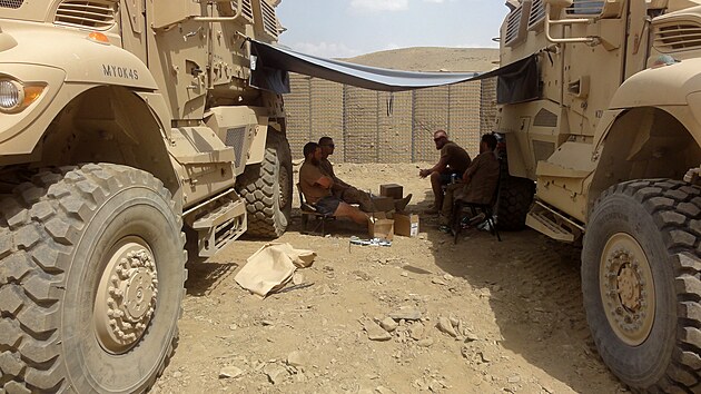 Pøíslušníci 7. mechanizované brigády Hranice odpoèívají na základnì v provincii Vardak, kde èeští vojáci v letech 2010 až 2013 cvièili pøíslušníky Afghánské národní armády.
