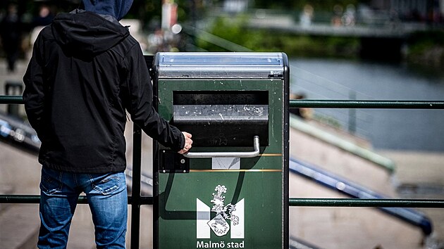 Ve švédském Malmö mají „sexy“ odpadkové koše. (8. èervna 2022)