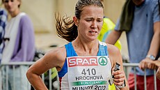 Tereza Hrochová na trati maratonu na mistrovství Evropy v Mnichovì