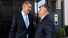 Andrej Babiš pøivítal Viktora Orbána v Prùhonicích u Prahy. (6. øíjna 2022)