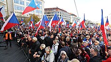 Lidé na Václavském námìstí demonstrují za odvolání vlády premiéra Petra Fialy....