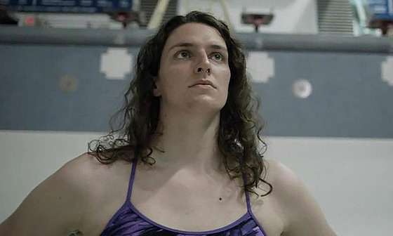 Americká plavkynì Lia Thomasová patøí k transgender prùkopnicím ve sportu.
