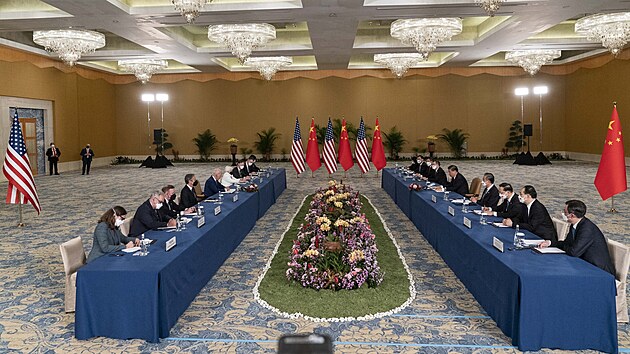 Zaèala schùzka Bidena s jeho èínským protìjškem Si in-pchingem na Bali pøed summitem G20. (14. listopadu 2022)