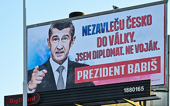 Billboard Andreje Babiše v pražských Stodùlkách pøed  druhým kolem volby hlavy...