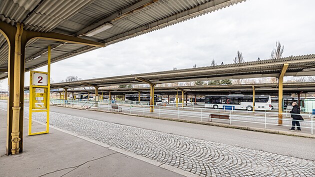 Autobusy budou z tohoto nádraží jezdit už jen nìkolik málo mìsícù. Nový terminál vzniká u vlakového nádraží.