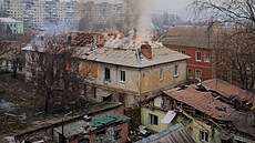 Pohled na budovy mìsta Bachmut znièené ruským vojenským úderem (27. února 2023)