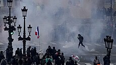 Francouzské odbory poøádali ve ètvrtek první masové demonstrace od chvíle, kdy...