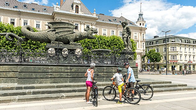 Klagenfurt am Wörthersee je hlavní a nejvìtší mìsto rakouské spolkové zemì...