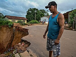 Brazilské mìsto, které je postavené na náhorní plošinì, èelí nièivému sesuvu...