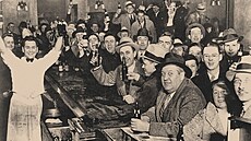 První noc v Chicagu po ukonèení prohibice (5. prosince 1933)