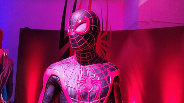 Fotky z novináøské projekce videohry Spider-man 2