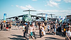 DNY NATO 2023: Zájem divákù vzbudil i letoun Embraer, o kterém se èasto hovoøí...