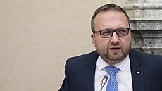 Ministr práce a sociálních vìcí Marian Jureèka na zasedání tripartity. (4....
