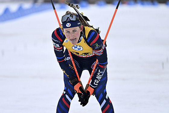 Justine Braisazová-Bouchetová dojíždí do cíle sprintu v nìmeckém Oberhofu