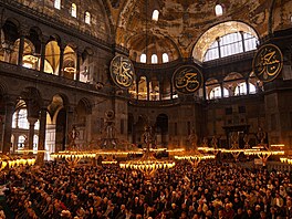 Hagia Sofia byla témìø tisíc let nejvìtší katedrálou na svìtì a nejvìtším...